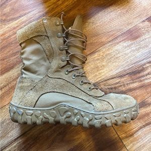 Rocky Insulated Winter Combat Military Boots